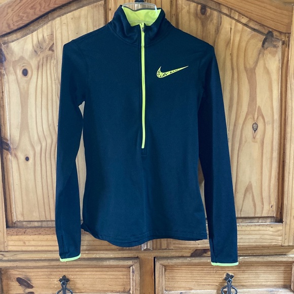 Women Nike Pro black yellow long sleeve 1/2 zip pullover size S - Picture 1 of 7